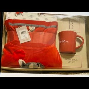 Ellen Degeneres Pajama Set